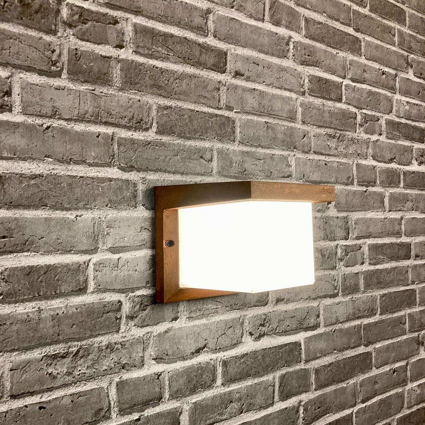Stilvolle Moderne Wandleuchte IP54 für Fassaden, Terrassen und Balkone mit E27-Fassung